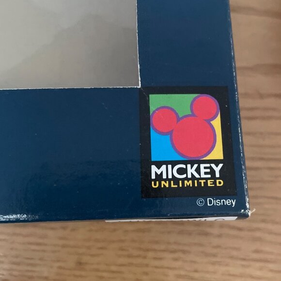 Vtg Walt Disney Mickey Mouse Wall Clock Lorus Quartz Moving Arms Works Orig Box - Picture 6 of 9